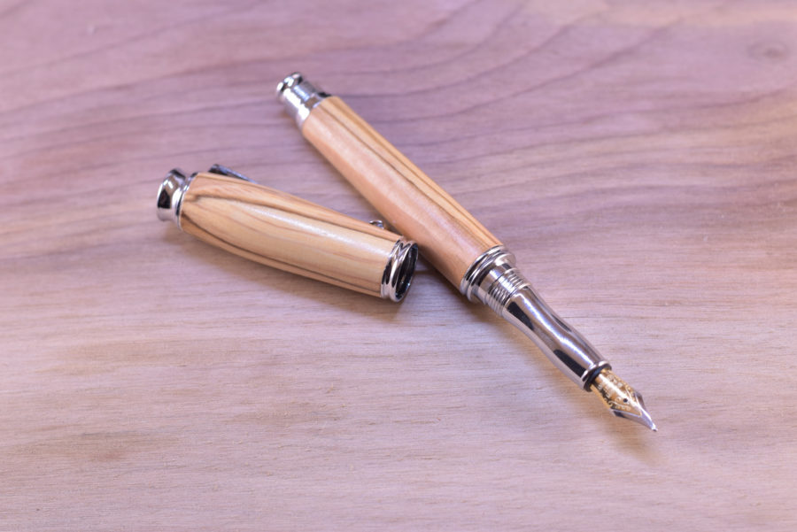 dřevěné pero oliva