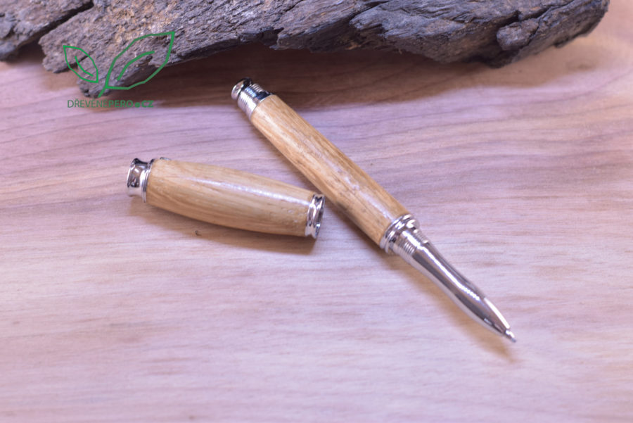 dřevěné pero dub