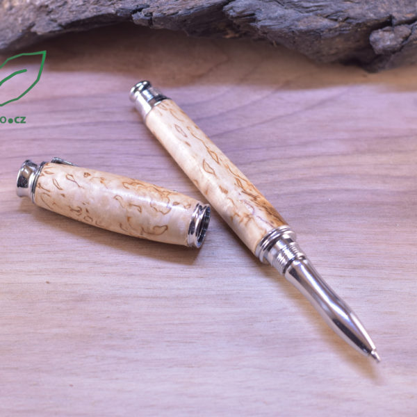 dřevěné pero karelka