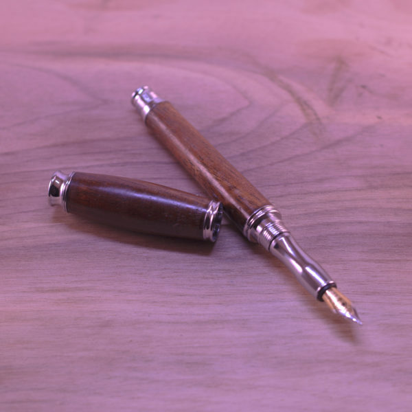 dřevěné pero shaman