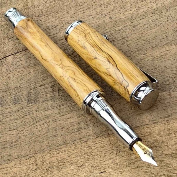 drevenepero_oliva_plnici