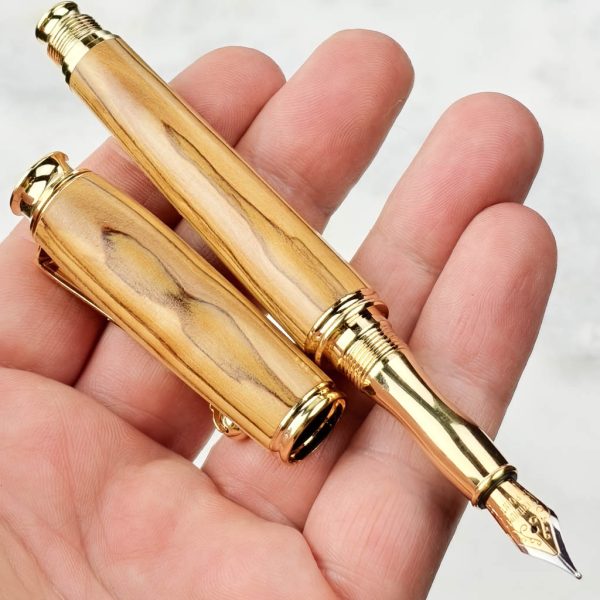 drevenepero_oliva_plnici