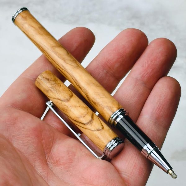 drevenepero_oliva_kuickove