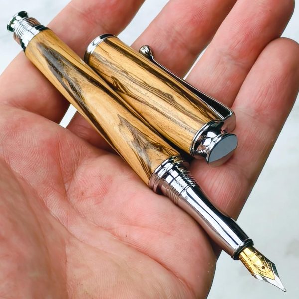 drevenepero_oliva_plnici